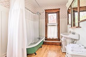 Historic Gaylord Home in Heart of Downtown!