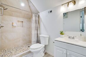 Luxe Waterfront 5BR Home: Dock, Fire Pit & Fishing