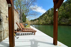 Home w/ Ouachita River & Lake Hamilton Access