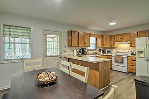 Pool Access + Fire Pit: Ocean Pines Retreat!