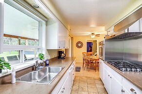 10 Mi to Silverwood: Secluded Getaway!