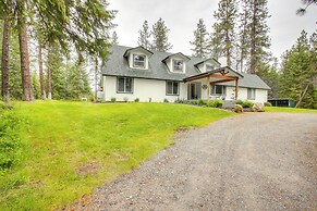 10 Mi to Silverwood: Secluded Getaway!