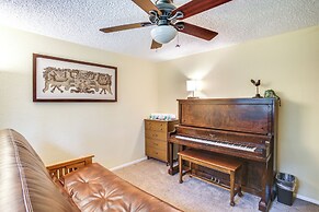 10 Mi to Silverwood: Secluded Getaway!