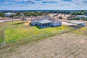 'leaping Toad Ranch' ~ 9 Mi to Lake Granbury!