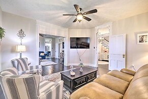 Lush, Modern Farmhouse w/ Mtn Views & Sunroom