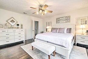 Lush, Modern Farmhouse w/ Mtn Views & Sunroom