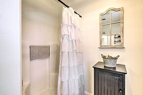 Lush, Modern Farmhouse w/ Mtn Views & Sunroom