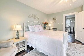 Lush, Modern Farmhouse w/ Mtn Views & Sunroom