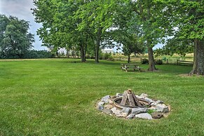 Lush, Modern Farmhouse w/ Mtn Views & Sunroom