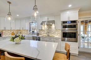 Lovely Highland Home w/ Pool & Hot Tub!