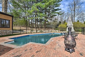 Lovely Highland Home w/ Pool & Hot Tub!