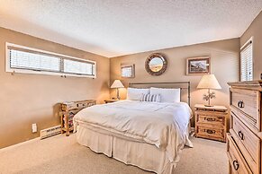 Inviting Mountain Condo w/ Balcony in Vail Valley!