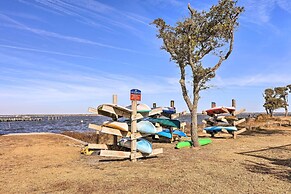 Ocean Club Condo w/ Community Pool & Hot Tub