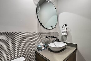 Luxe Park City Townhome w/ Hot Tub: 1/2 Mi to Lift