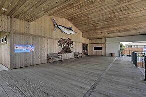 Ocean Isle Condo With Community Pool & Hot Tub!