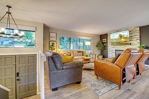 Mount Vernon Home w/ Private Hot Tub