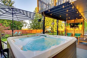 Mount Vernon Home w/ Private Hot Tub