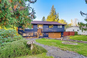 Mount Vernon Home w/ Private Hot Tub