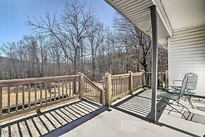 Pet-friendly Saluda Home w/ Mountain Views!