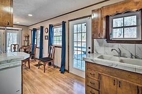 Pet-friendly Saluda Home w/ Mountain Views!