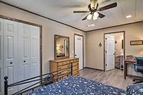 Pet-friendly Saluda Home w/ Mountain Views!