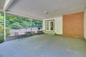 Pet-friendly Saluda Home w/ Mountain Views!