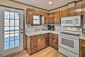 Pet-friendly Saluda Home w/ Mountain Views!