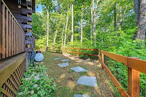 Pet-friendly Bryson City Cabin w/ Fire Pit + Deck!