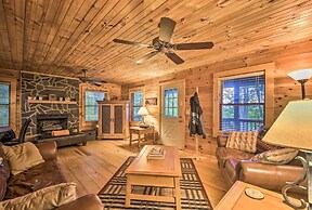 Pet-friendly Rustic Bryson City Cabin w/ Fire Pit!