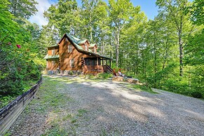 Pet-friendly Bryson City Cabin w/ Fire Pit + Deck!