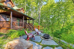 Pet-friendly Bryson City Cabin w/ Fire Pit + Deck!