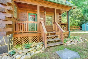 Pet-friendly Bryson City Cabin w/ Fire Pit + Deck!