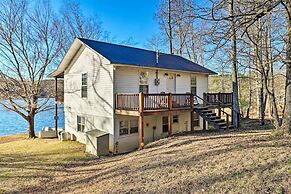 Lakefront Delta Cottage w/ Views, Canoe & Dock!