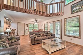 Picturesque Pigeon Forge Cabin w/ Mountain Views