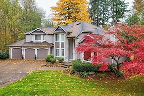 Group Getaway - Sprawling Snohomish Home!