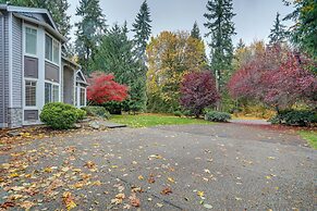 Group Getaway - Sprawling Snohomish Home!