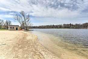 Tobyhanna Cabin w/ Deck, Community Pool & Golf!