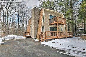Tobyhanna Cabin w/ Deck, Community Pool & Golf!
