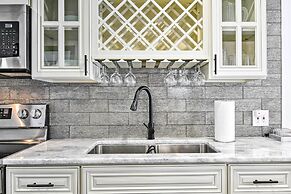 Tobyhanna Cabin w/ Deck, Community Pool & Golf!