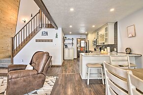 Tobyhanna Cabin w/ Deck, Community Pool & Golf!