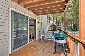 Tobyhanna Cabin w/ Deck, Community Pool & Golf!