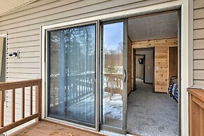 Tobyhanna Cabin w/ Deck, Community Pool & Golf!