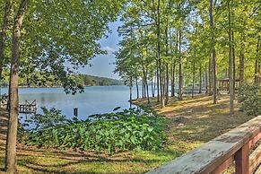 Lakefront Townhome w/ View in Hot Springs Village!