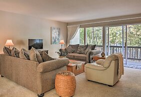 Lakefront Townhome w/ View in Hot Springs Village!