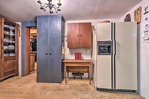 10 Mi to Hot Springs Natl Park: Home w/ Grill!