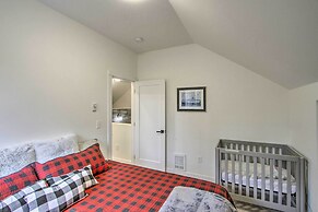 Modern Hideaway: Fire Pit, 5 Mi to Mt Rainier