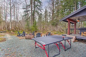 Modern Hideaway: Fire Pit, 5 Mi to Mt Rainier