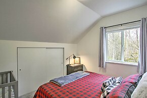 Modern Hideaway: Fire Pit, 5 Mi to Mt Rainier