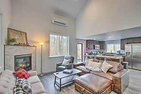 Modern Hideaway: Fire Pit, 5 Mi to Mt Rainier