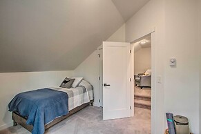 Modern Hideaway: Fire Pit, 5 Mi to Mt Rainier